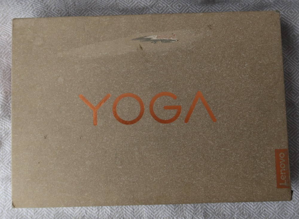 Lenovo Yoga 720-13IKB Laptop [i5-8250U/256GB SSD/8GB RAM] 13.3″ Touchscreen