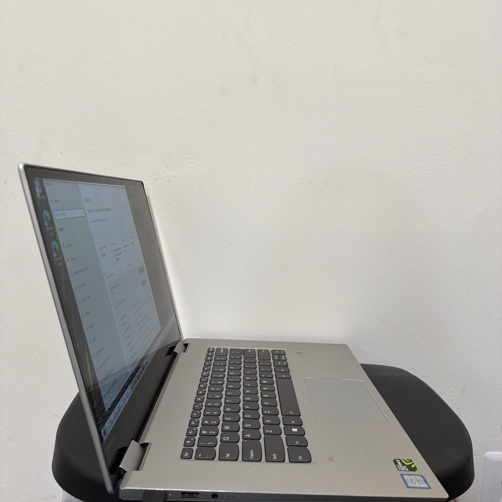 Broken Lenovo Yoga 720-15IKB 15″ i7-7700HQ 16GB 128gb PARTS ONLY
