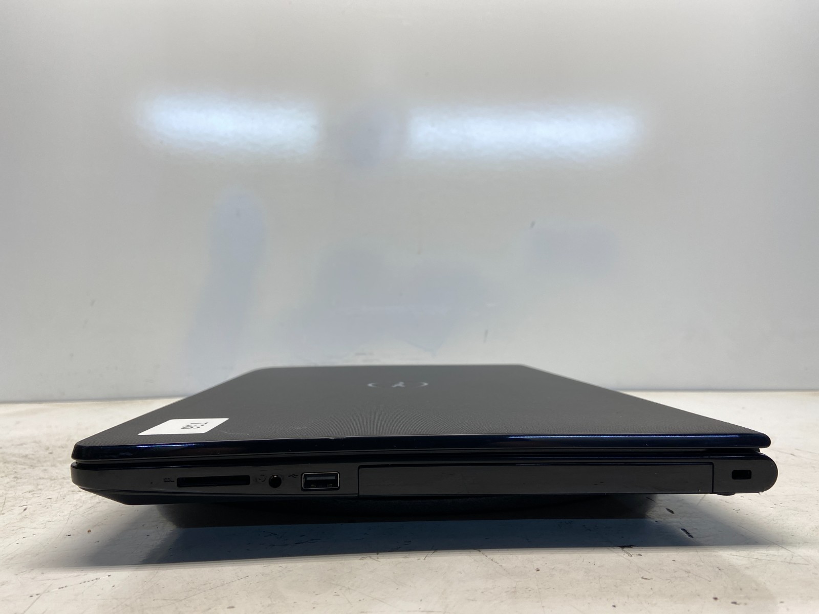 Dell Inspiron 15-3567 Intel i3-7130U 2.7GHz 8 GB NO HDD