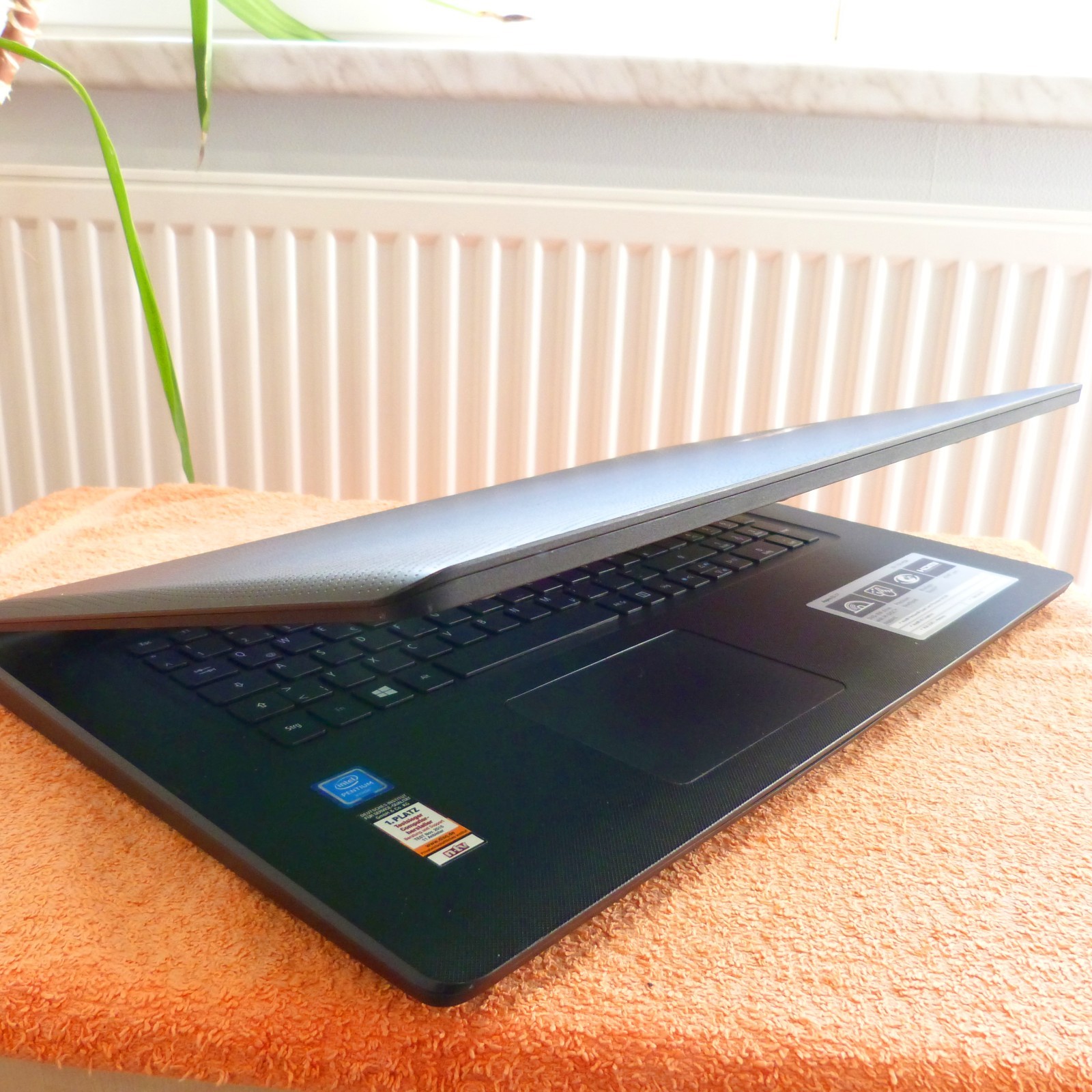 XXL LOT Acer ES1 732 Business UltraBook 17″ l 1TB SSD HDD Windows 11 l HDMI