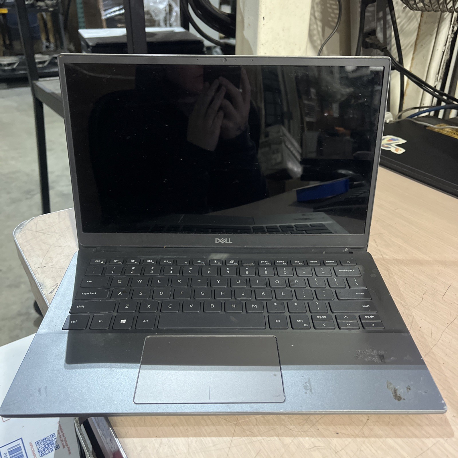 DELL LATITUDE 3301 INTEL CORE I7-8565U 8GB RAM NO HD