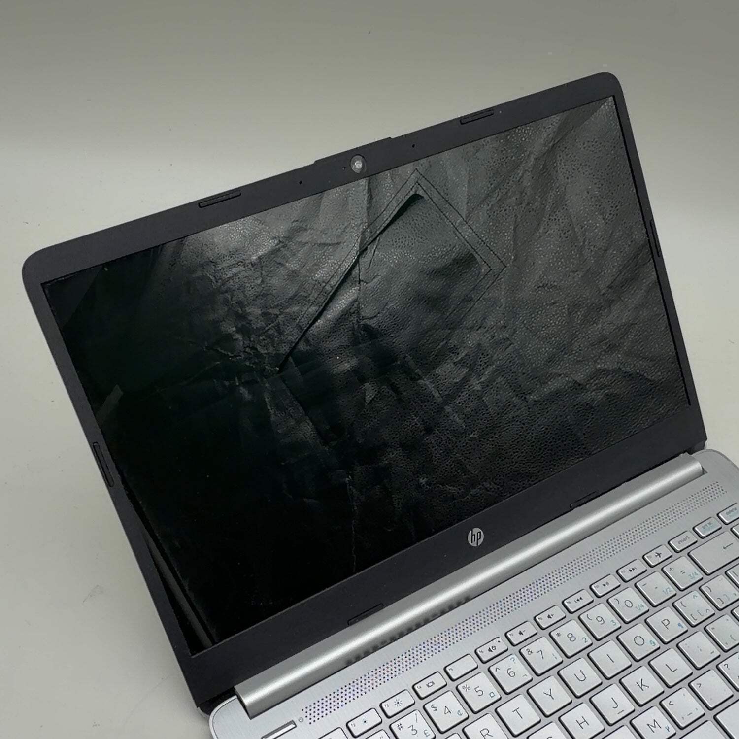 HP Laptop 14-FQ0018CA 14″ AMD Athlon Silver 3050U 2.3GHz 4GB RAM 128GB SSD
