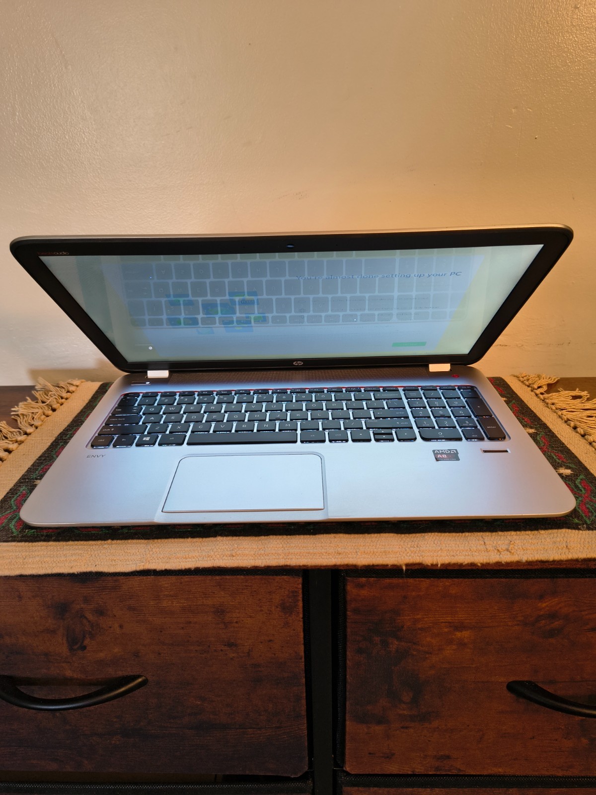 HP Envy 15-j013cl Notebook AMD A8-5550M w/Radeon HD 12GB 256GB Samsung SSD
