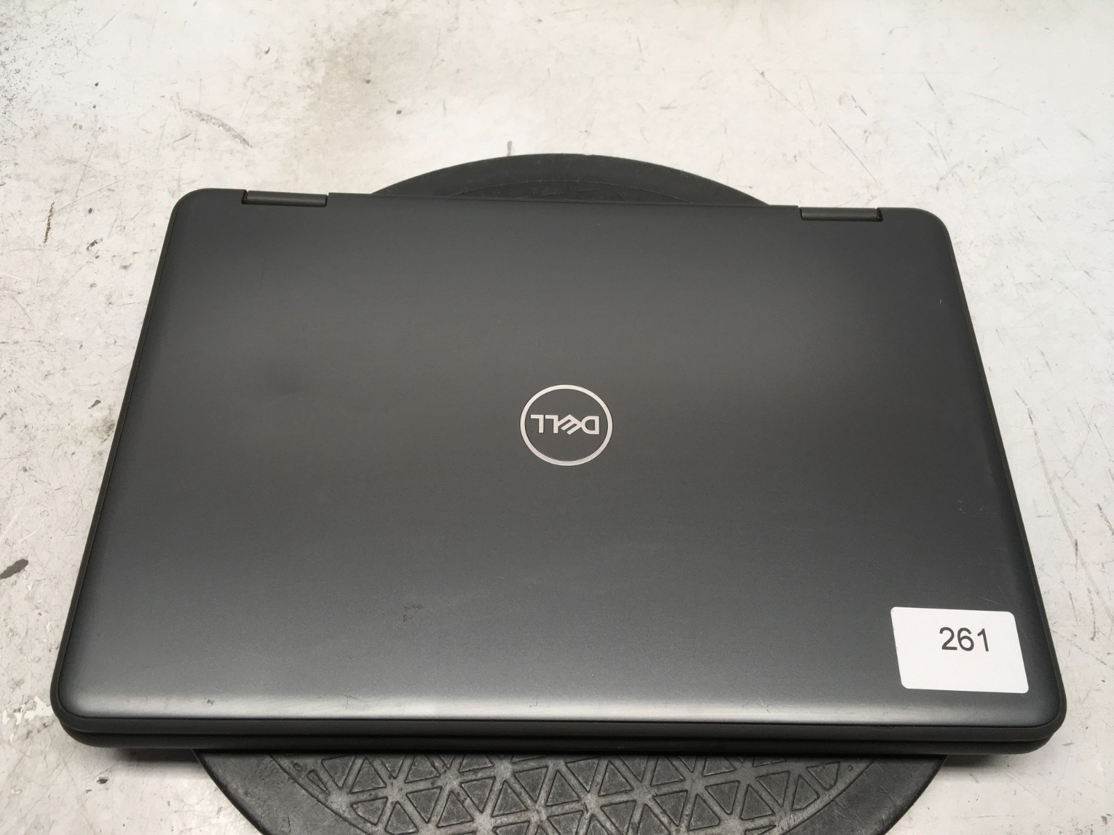 Dell Latitude 3190 2-In-1 Intel Pentium Silver N5000 1.1GHz 4 GB NO HDD
