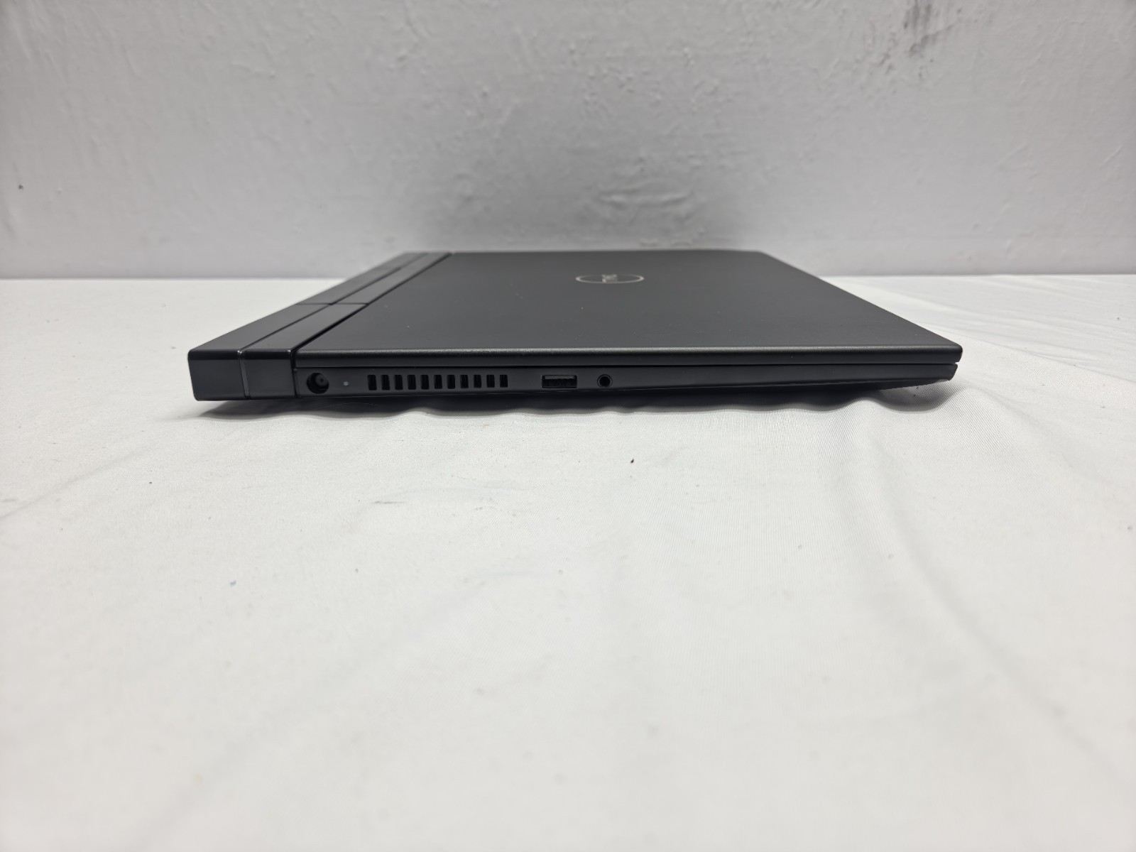 Bad Dell G7 7500 15.6″ OLED i7-10750H 8GB RAM 256GB SSD GeForce RTX 2070 Max-Q