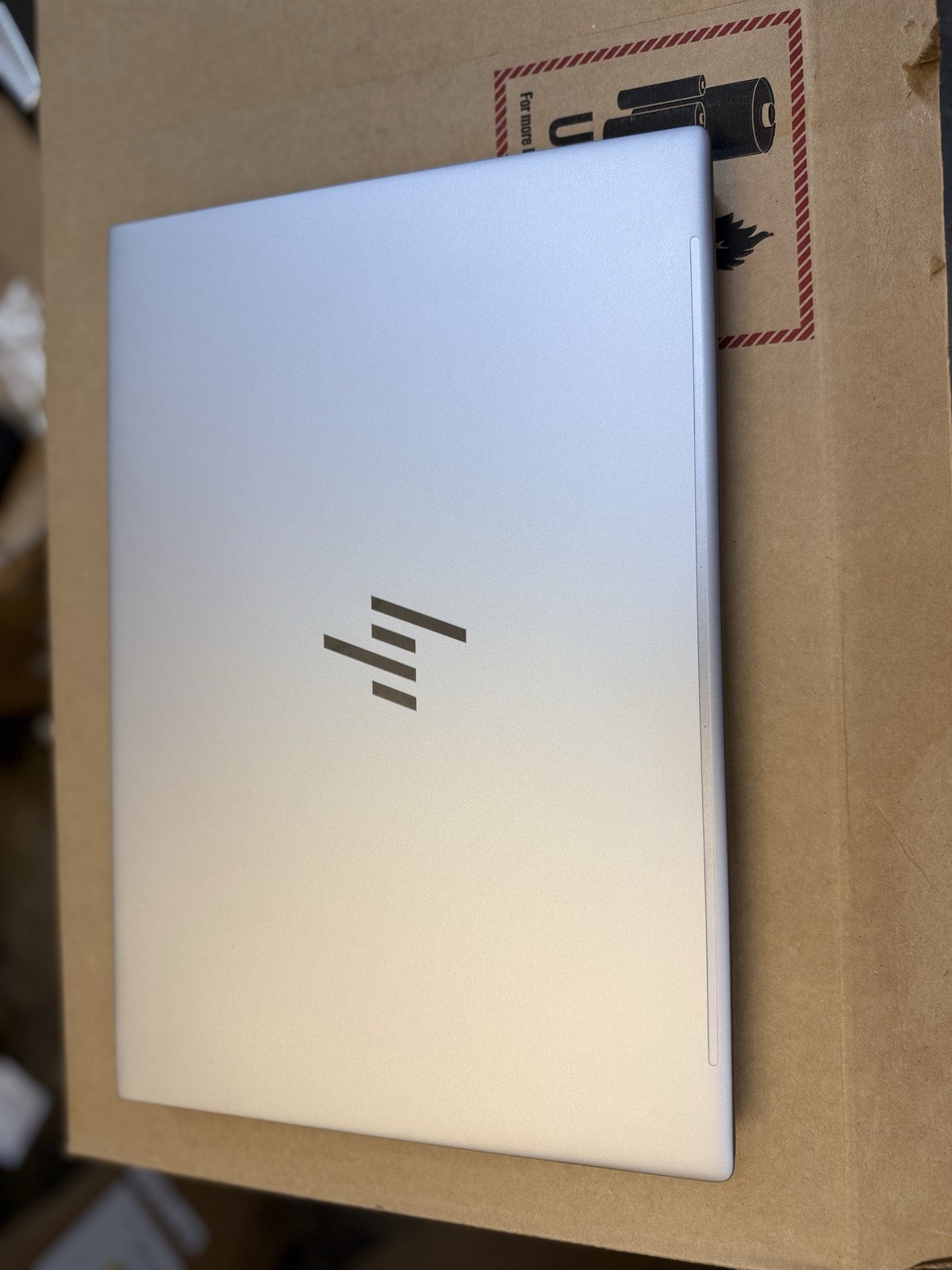 HP ZBOOK FURY G11 I9-13950HX / 64GB DDR5 /1TB NVME / RTX A1000 ADA