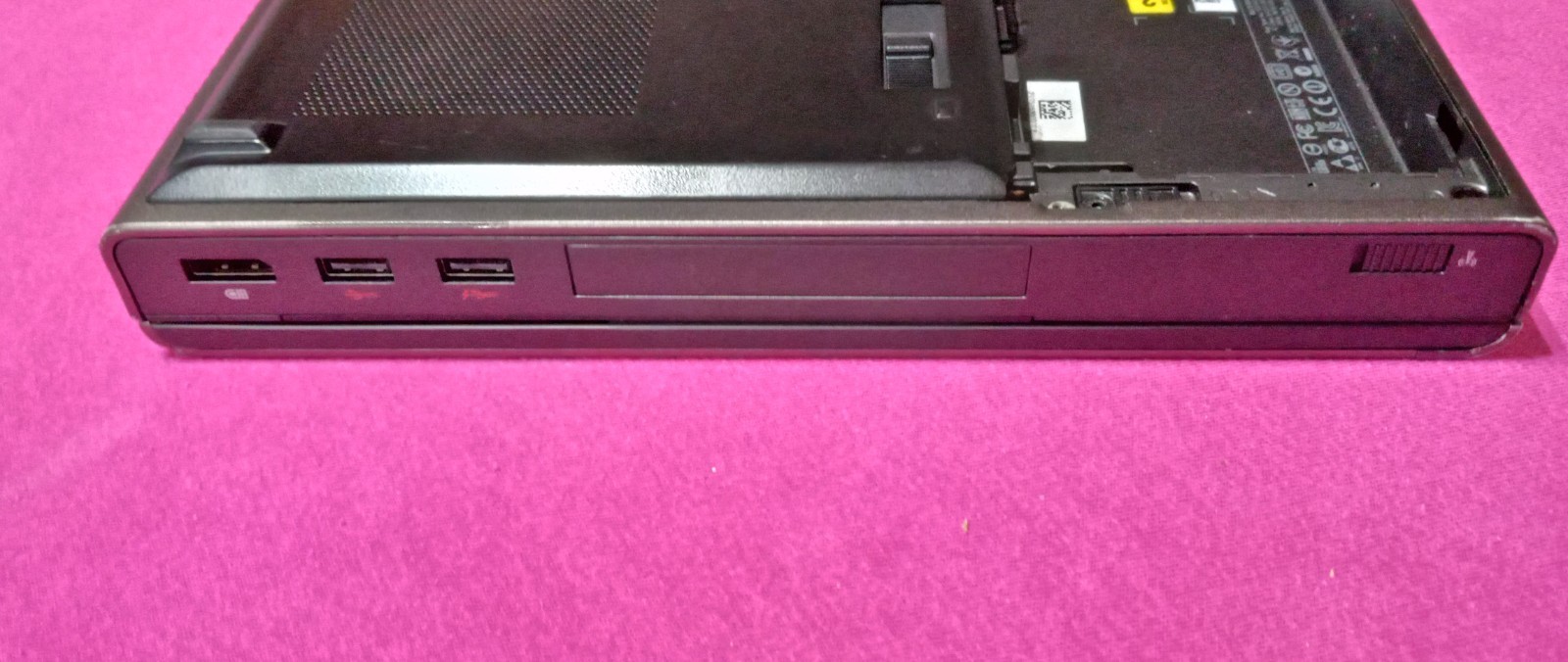 Dell Precision M4700 laptop Intel I7-3740qm 2.7-3.7Ghz 12GB 256GB NVIDIA P1000
