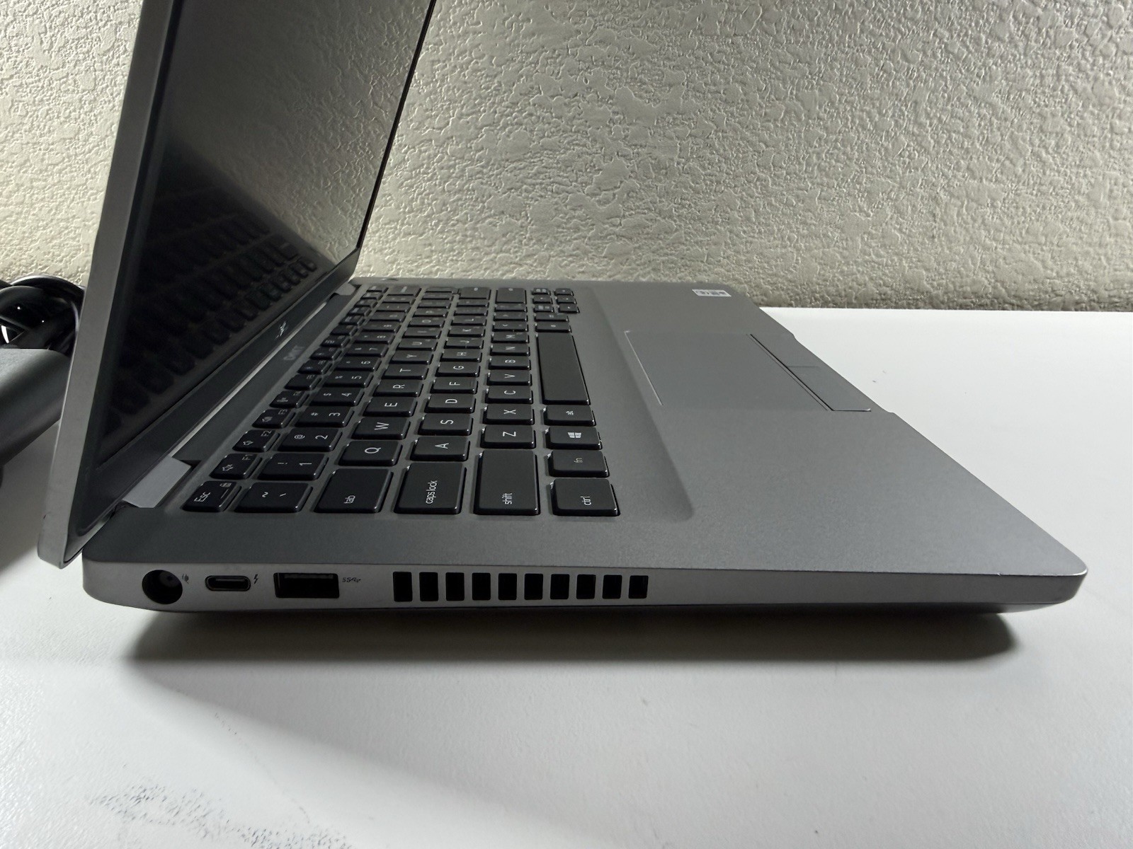 Dell Latitude 5411 14″ FHD Touch i5-10400H 4GB RAM 128GB SSD Win11 No Battery