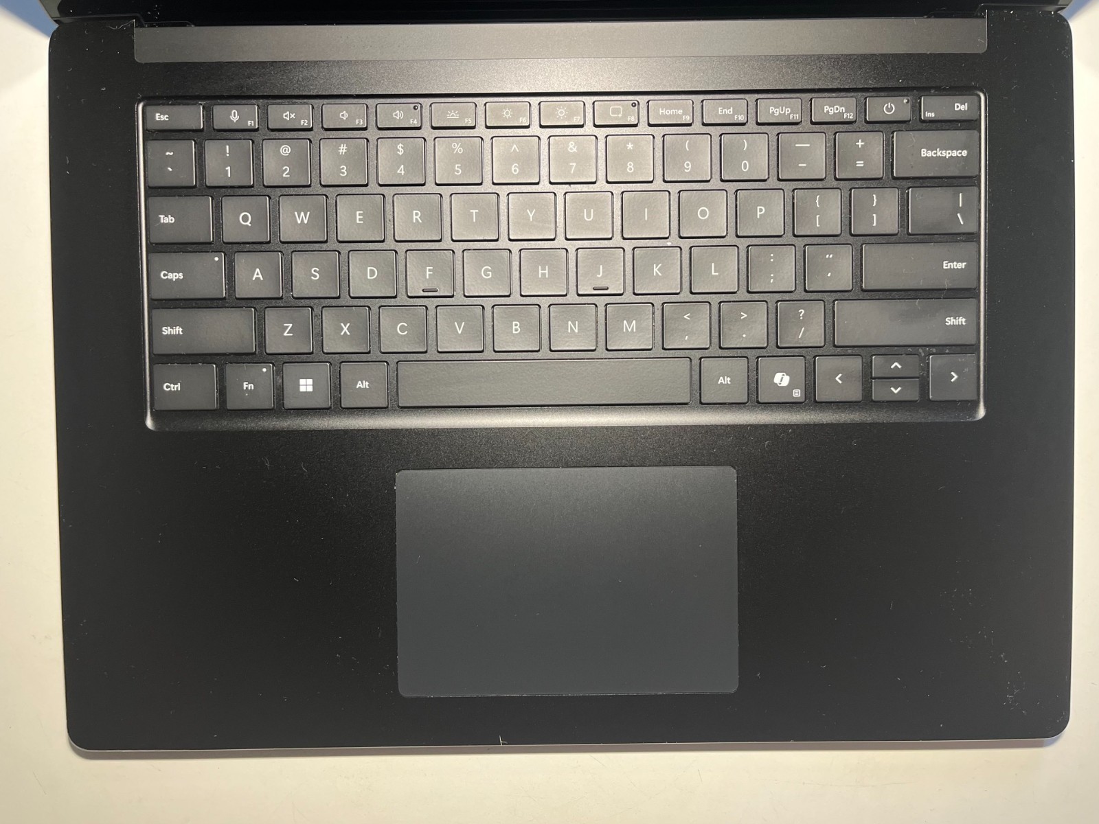MICROSOFT SURFACE LAPTOP 6 FOR BUSINESS 15″ Ultra 7 165H 16GB 523GB -VeryGood