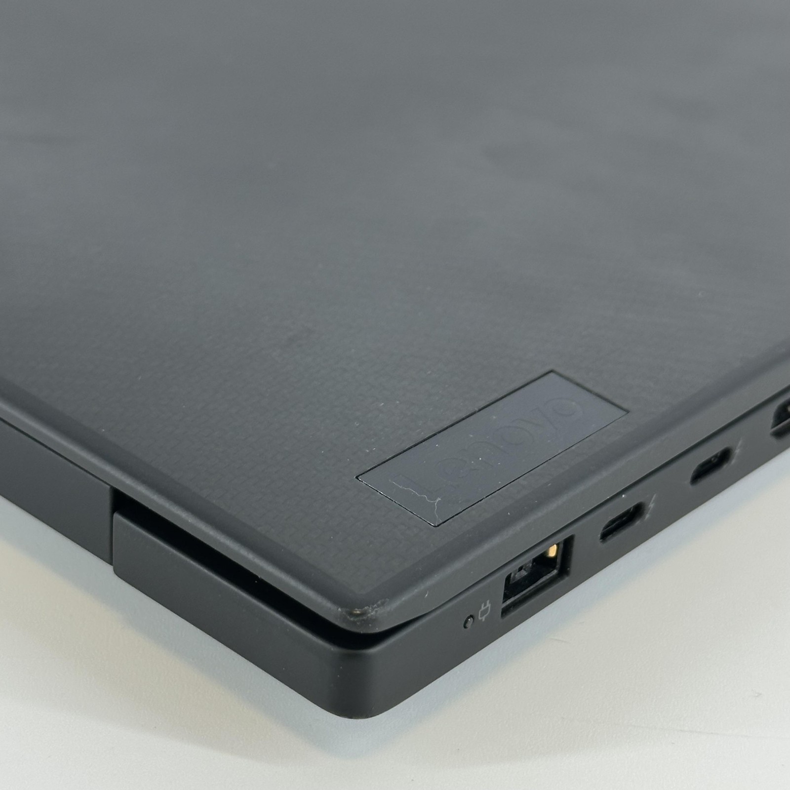 Lenovo ThinkPad P1 Gen 6 16 UHD+ TOUCH i9-13900H 64GB 1TB RTX 2000 Ada FRAME GAP