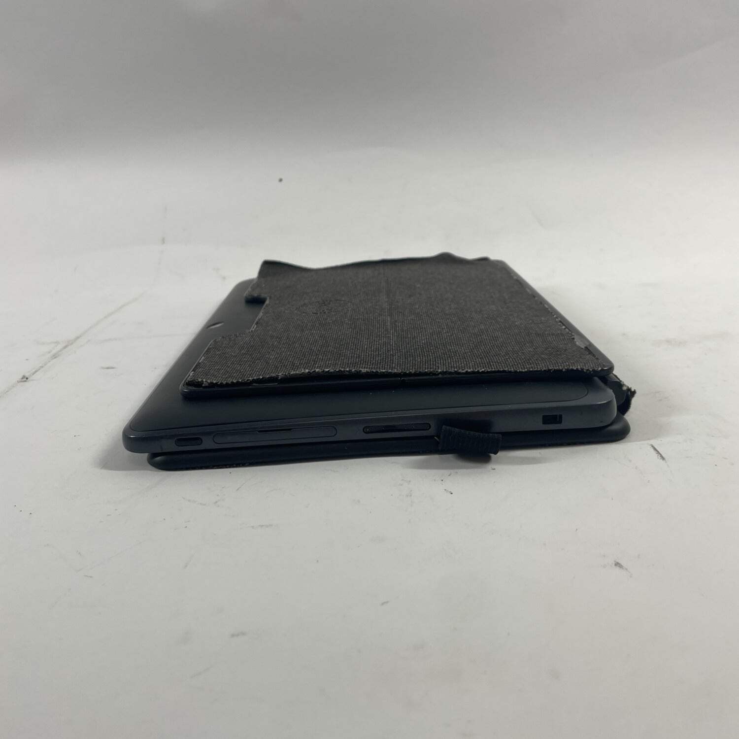 Broken Dell Latitude 5175 11.6″ M3-6Y30 0.90 4GB RAM 128GB SSD-Small Crack