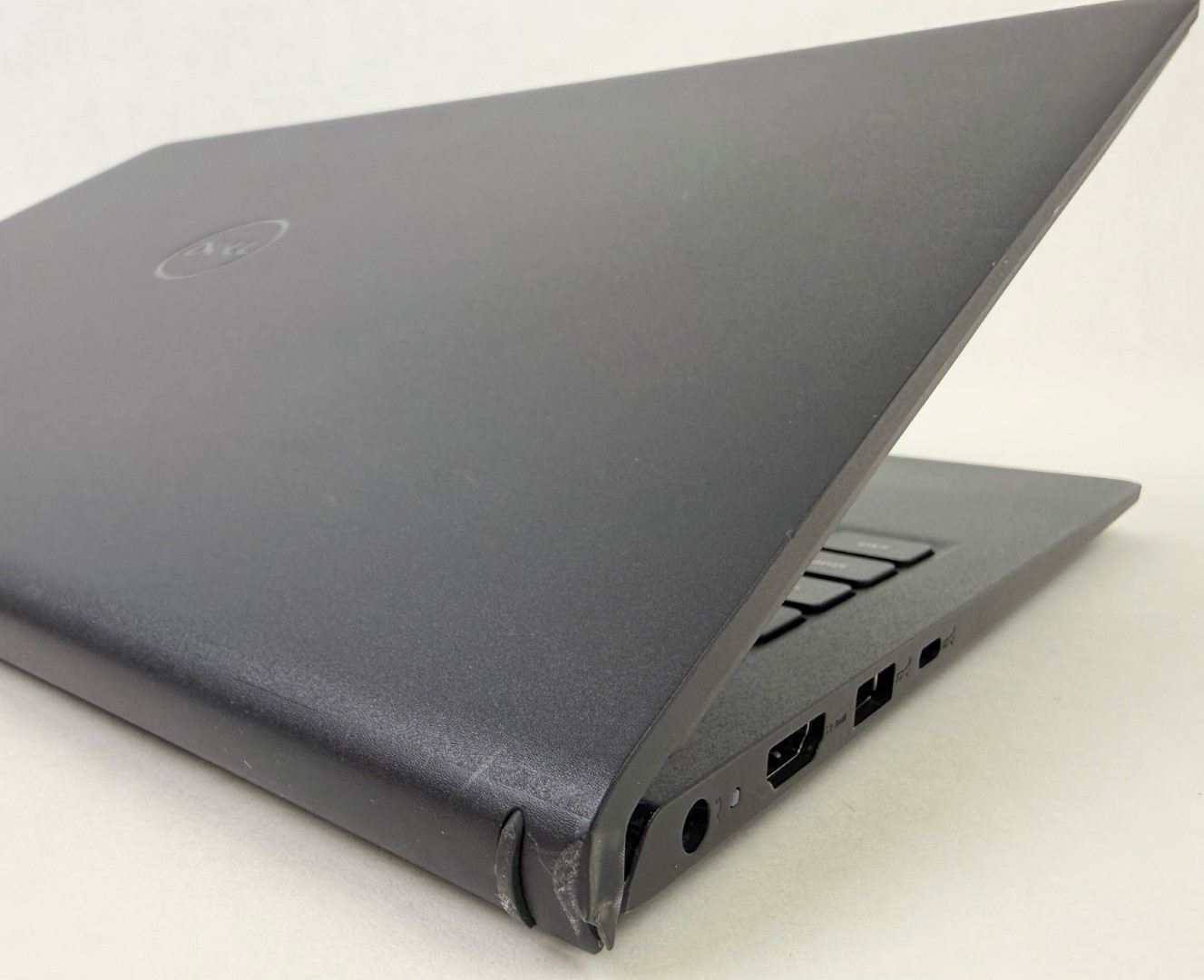 Dell Inspiron 15 3535 15.6″ FHD Touch Ryzen 5 7530U 8GB 1TB SSD W11 Laptop
