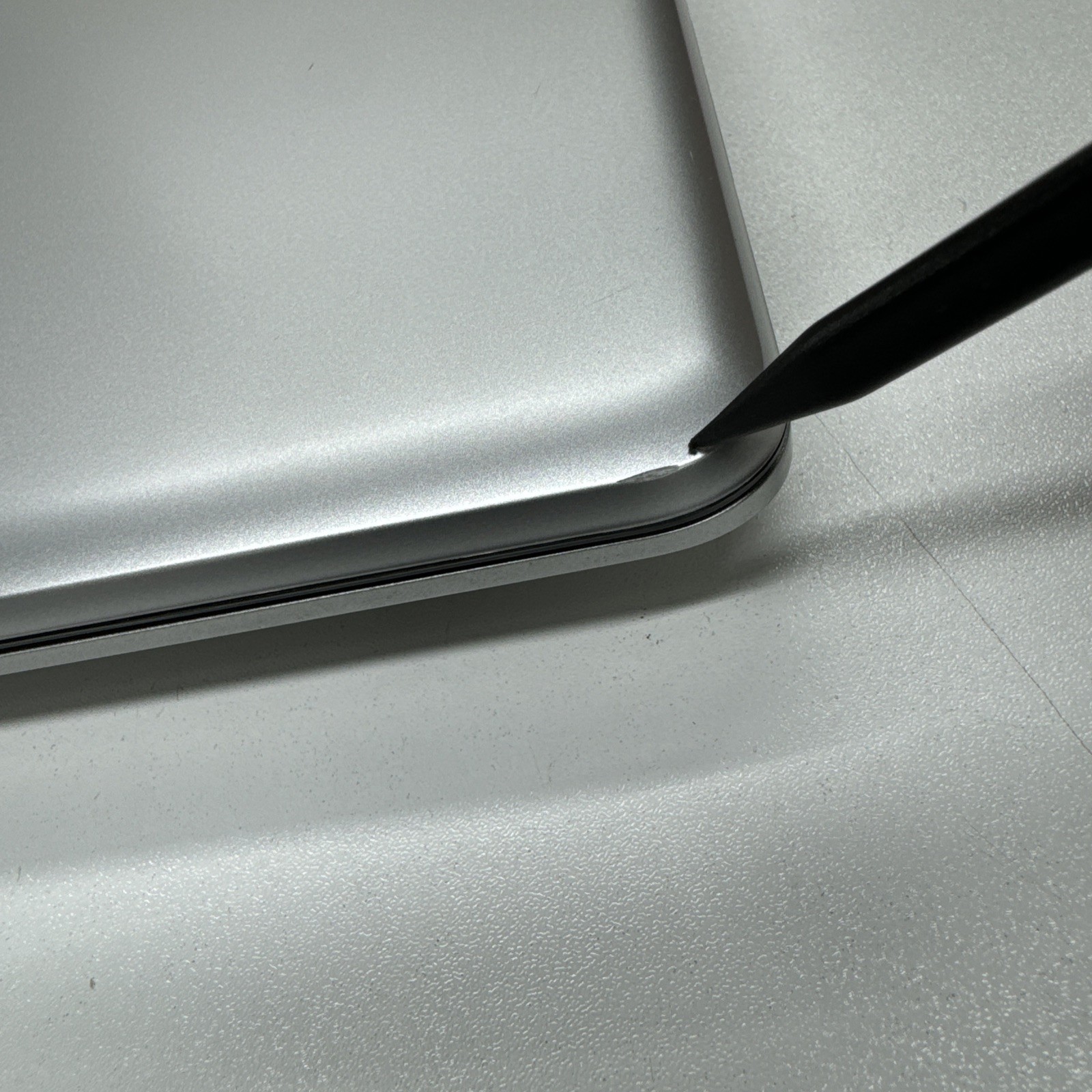 HP 17inch By4063cl