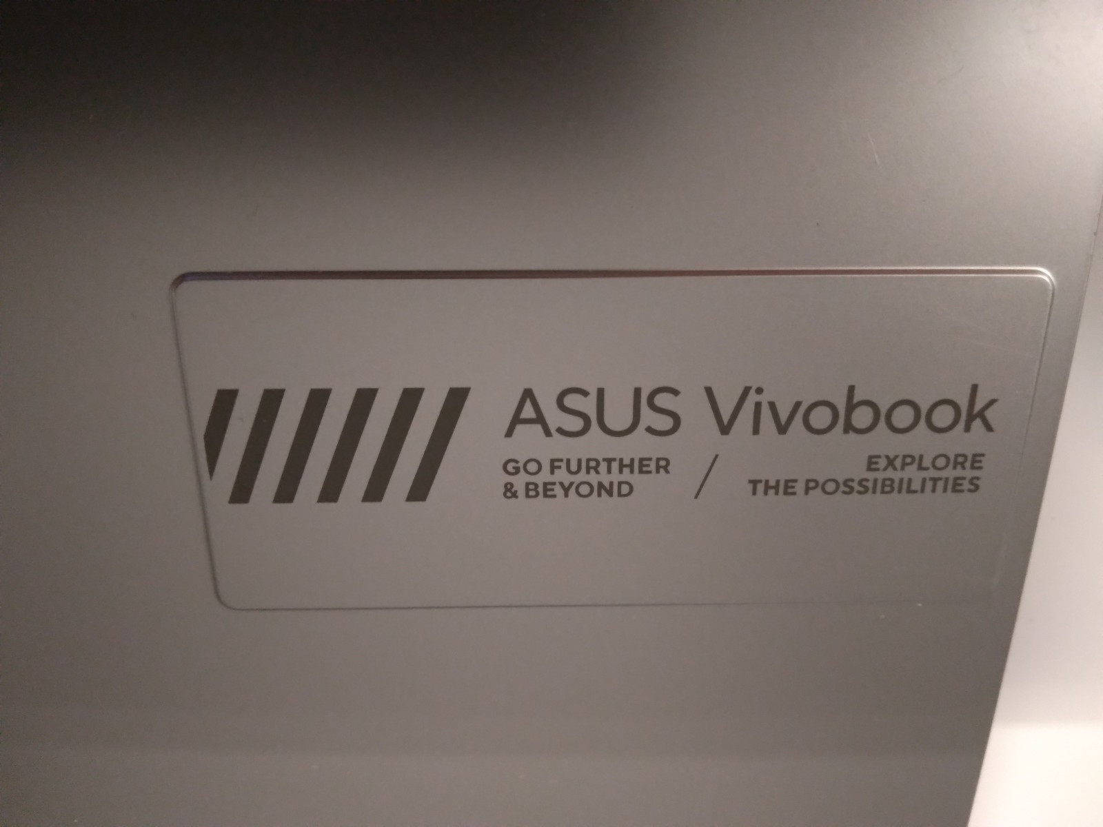 Asus Vivobook GO 15 E1504G 119gb 128mb Intel UHD Graphics Win 11 Home 1.80ghz