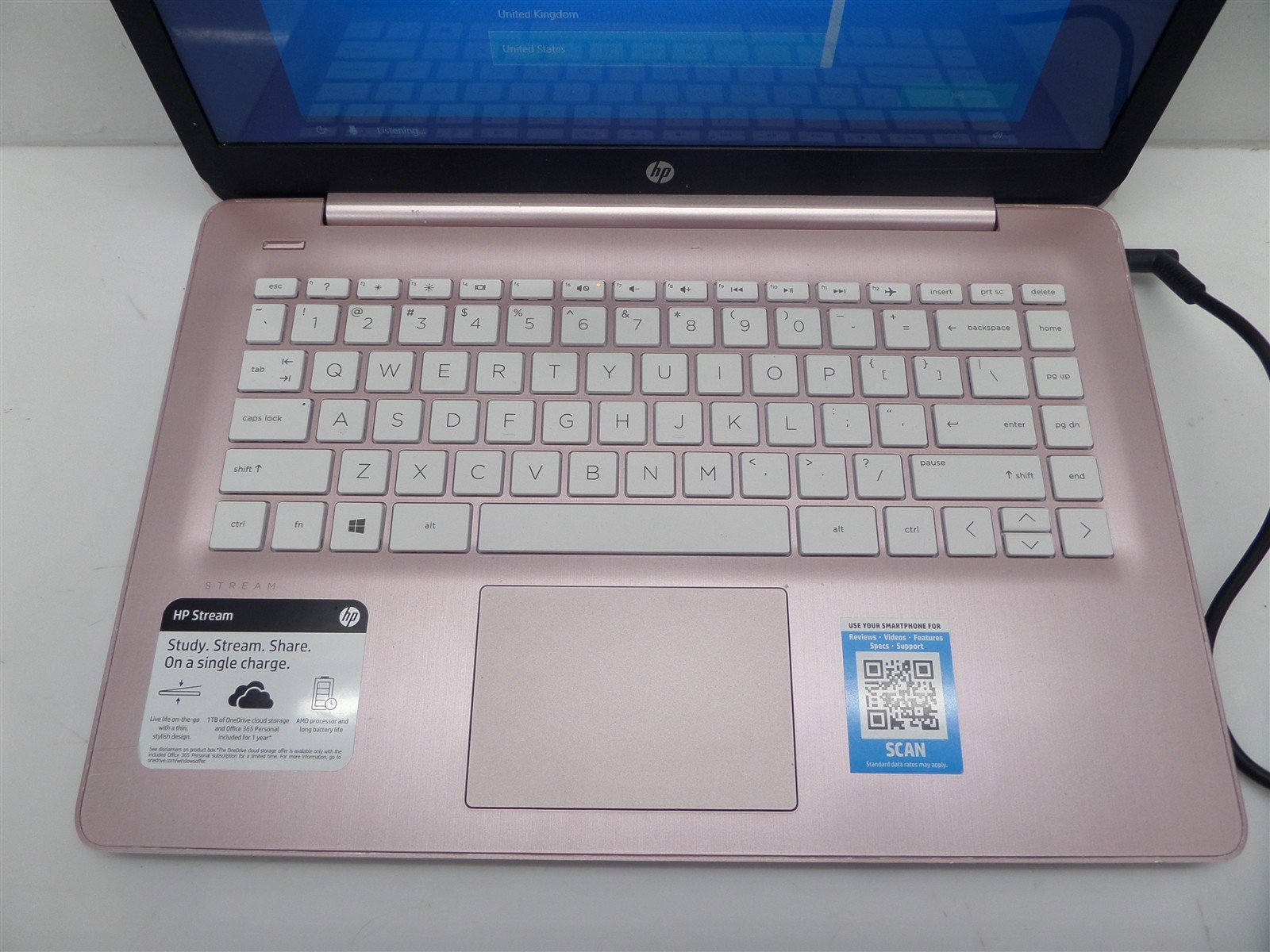 HP Stream 14-ds0040nr 14″ Laptop A4-9120e 1.5GHz CPU 4GB RAM 32GB eMMC Win10
