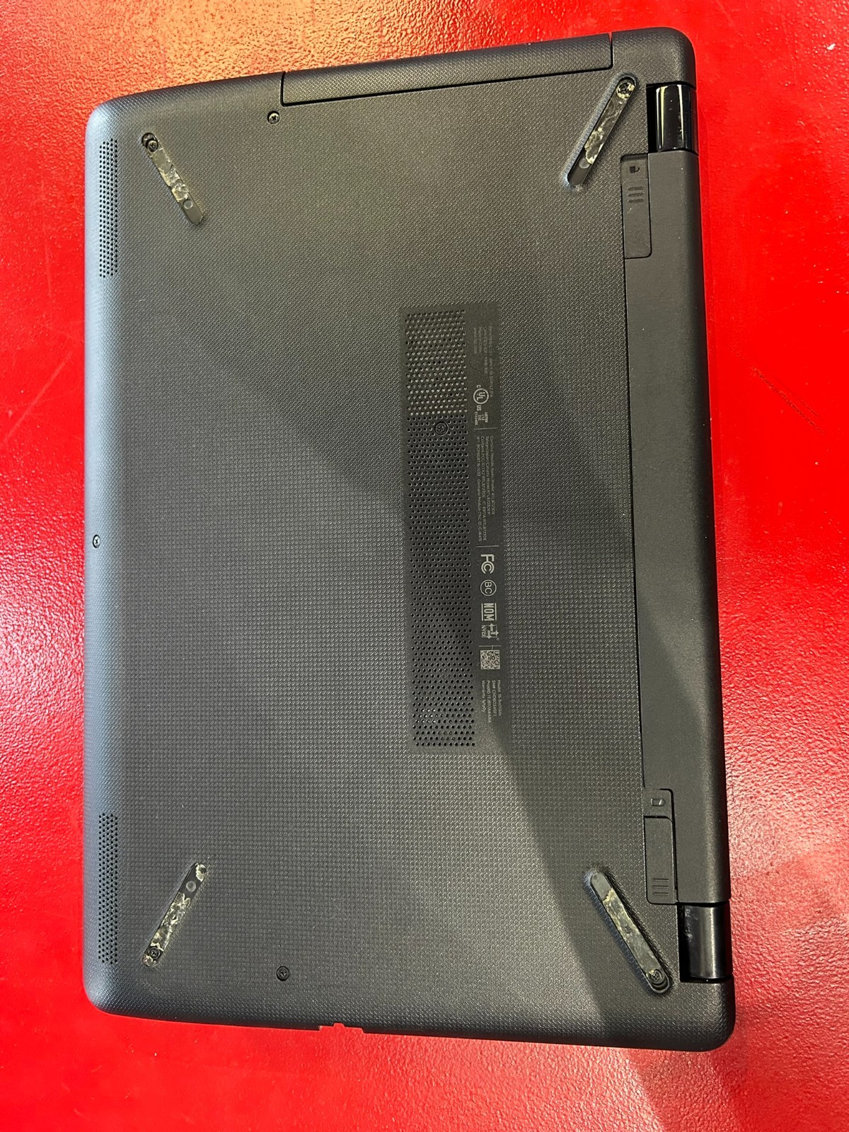 HP 15-dy 15.6″ Core i3 10th Gen Laptop – Powers On, Charges, Slight Charger Port