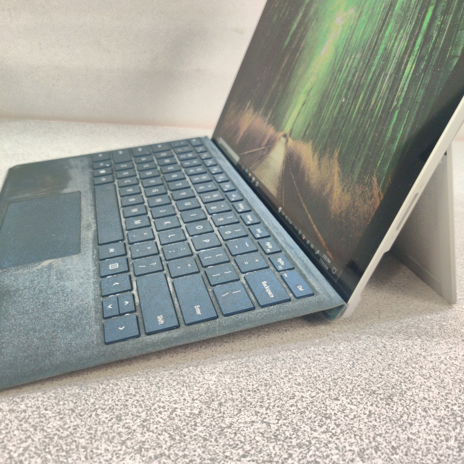 Microsoft Surface Pro 5 1807 12.3″ i5-7300U, 8GB, 256GB SSD Windows 10 Pro NO AC