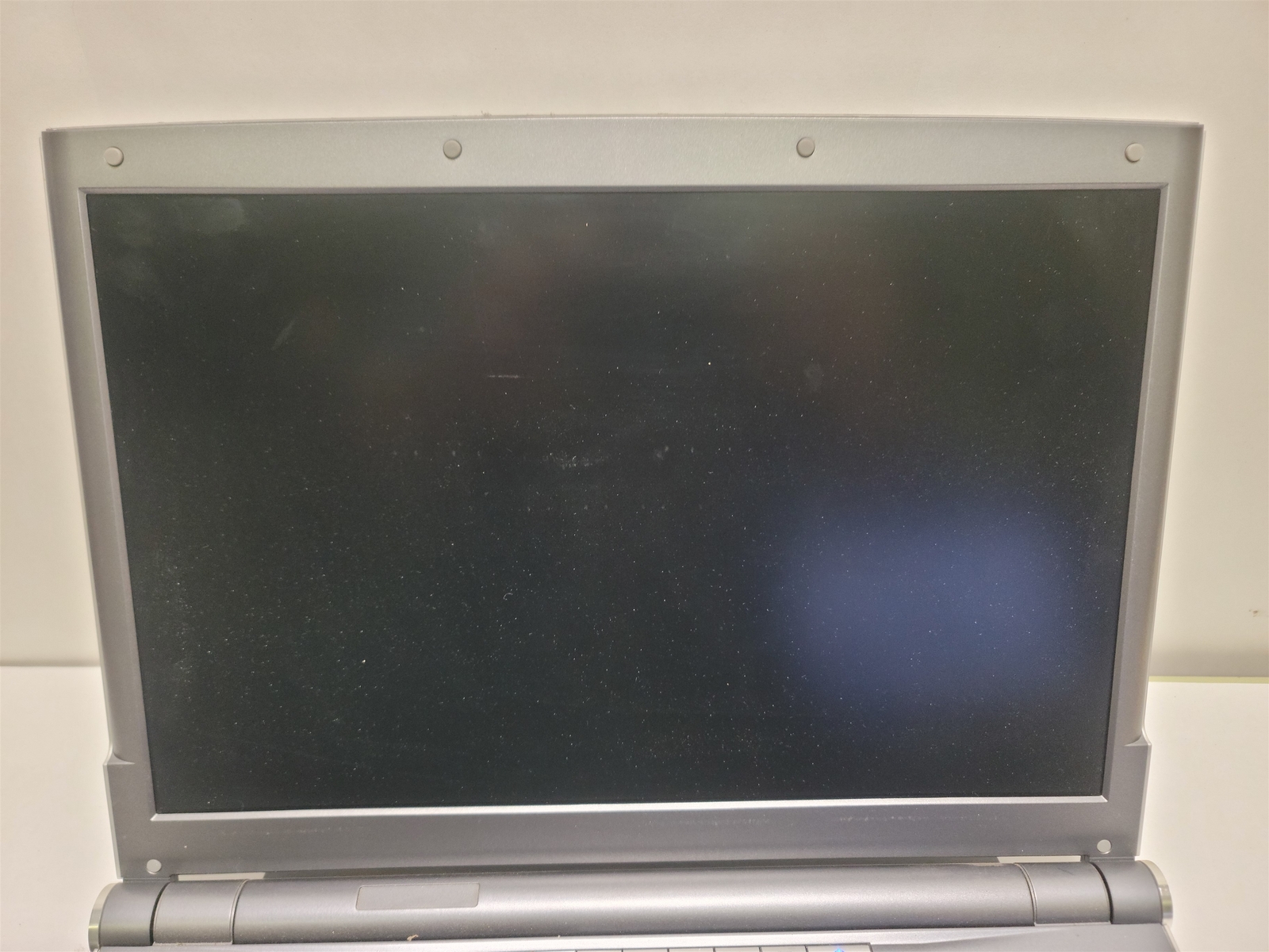 EliteGroup 600L Laptop, Intel Pentium M 1.70GHz , 500MB RAM, DVD-RW
