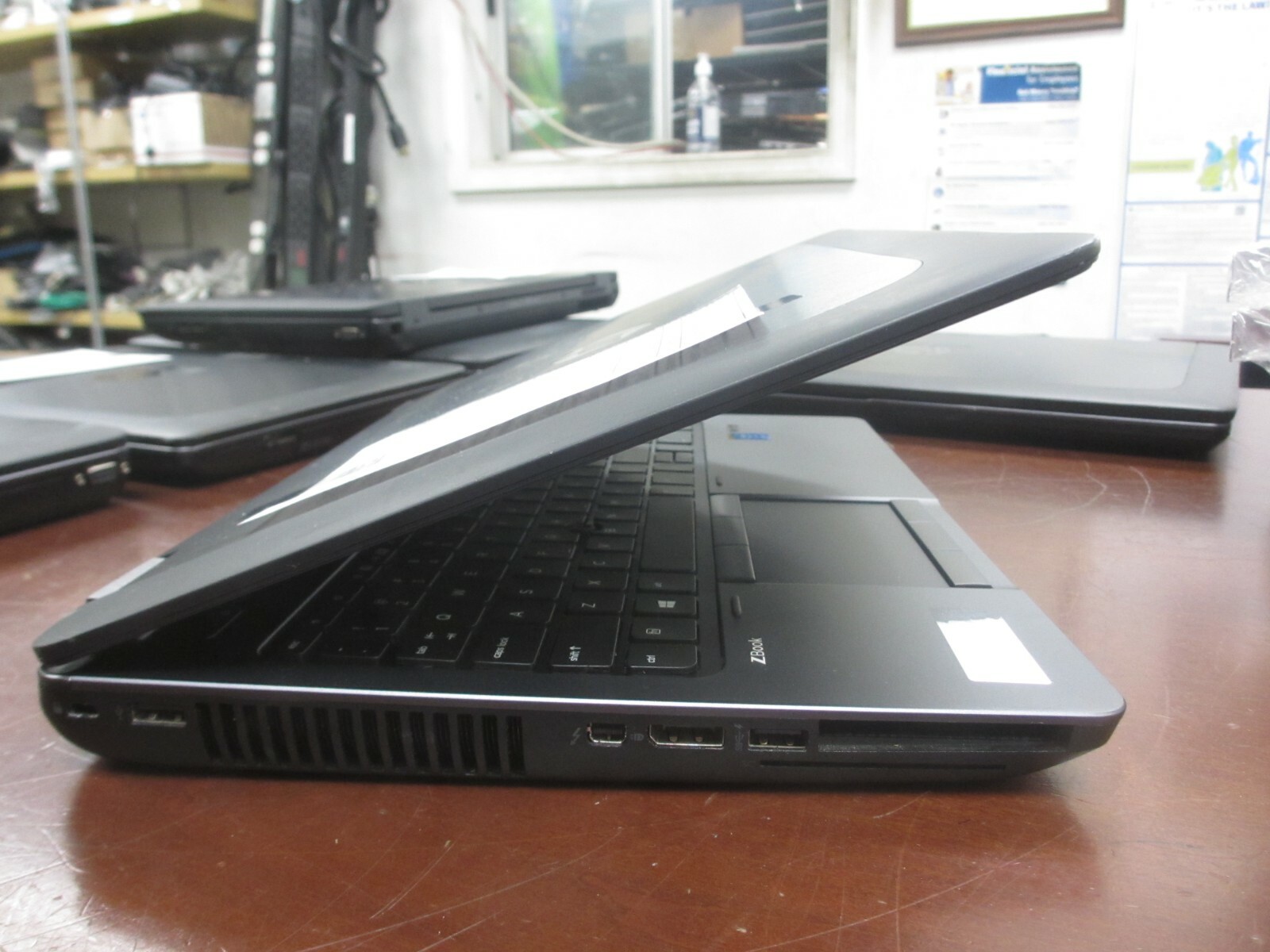 HP ZBook 15 15.6″ Intel i5-4300M 2.6GHz 16GB Web-Cam Laptop NO HDD/CADDY/OS/AC