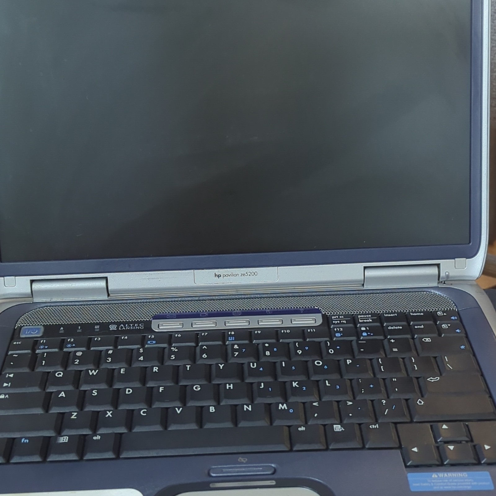 lot of 2 Dell and one hp with out charge you will get what you see in the pictur