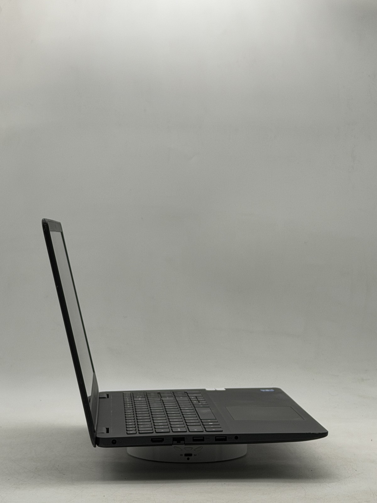 Dell Inspiron (3501) 15.6inch i5-1135G7 16GB 256GB NO OS || Read