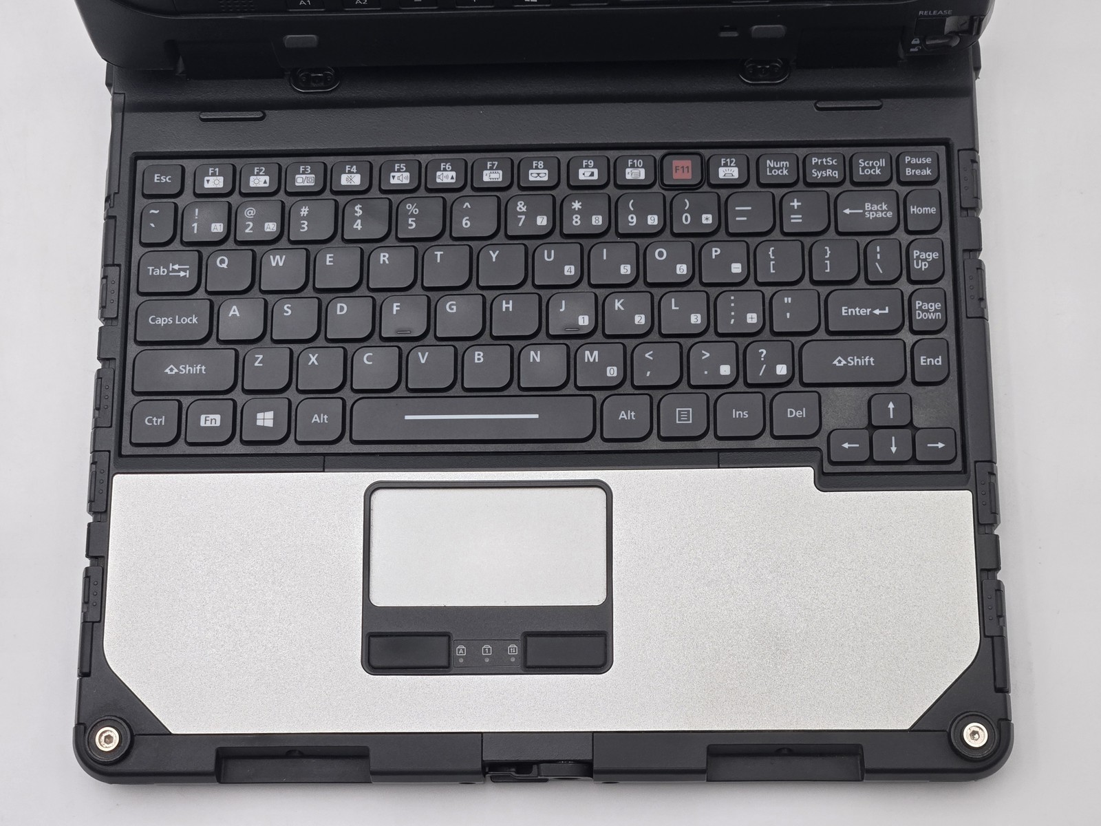 PANASONIC Toughbook CF-33 2-in-1 12″ Touch I5-7300U 16GB 4G Stylus *READ*