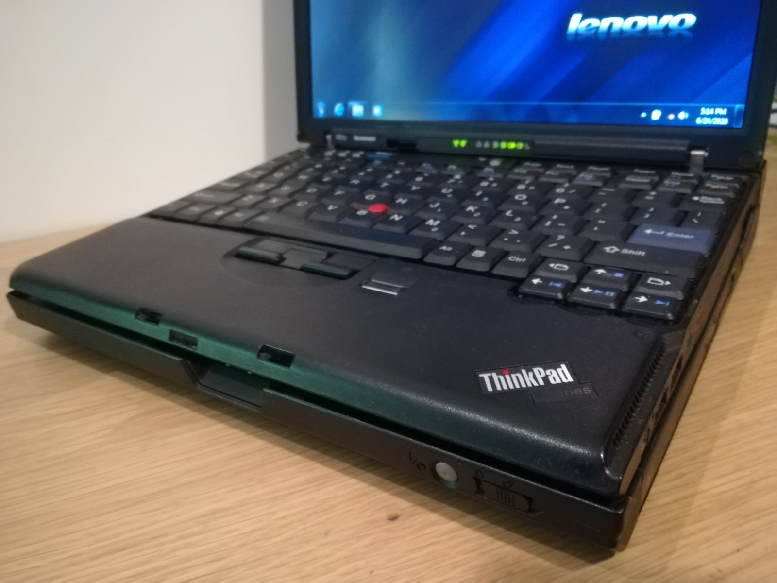 Lenovo ThinkPad X61s Core 2 Duo 1.6Ghz Windows XP Windows 7