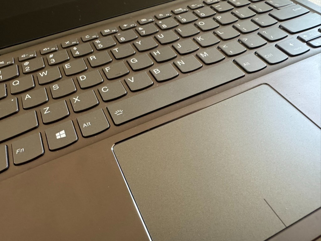 Lenovo IdeaPad 720S-13IKB 13.3″ Laptop i5-8250U 8GB RAM – No SSD/Hard Drive