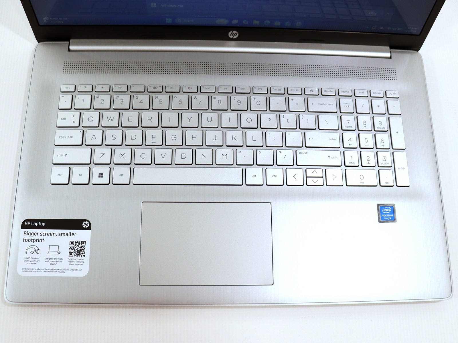 HP Laptop 17-CN003NR 17″ Intel Pentium Silver N5030 8GB 256GB NVMe Win 11 Home