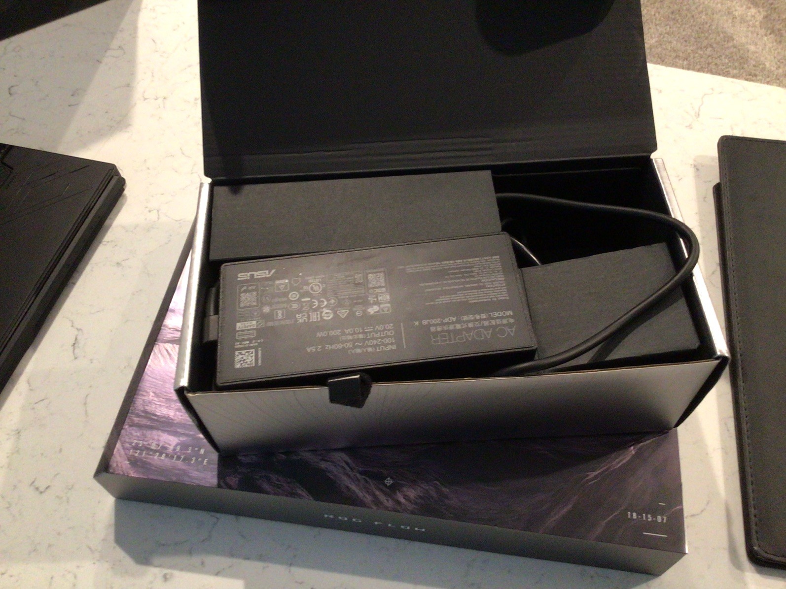 ASUS – ROG Flow Z13 13.4″ 180Hz 128gb RAM 2TB SSD AMD Ryzen AI Max+395