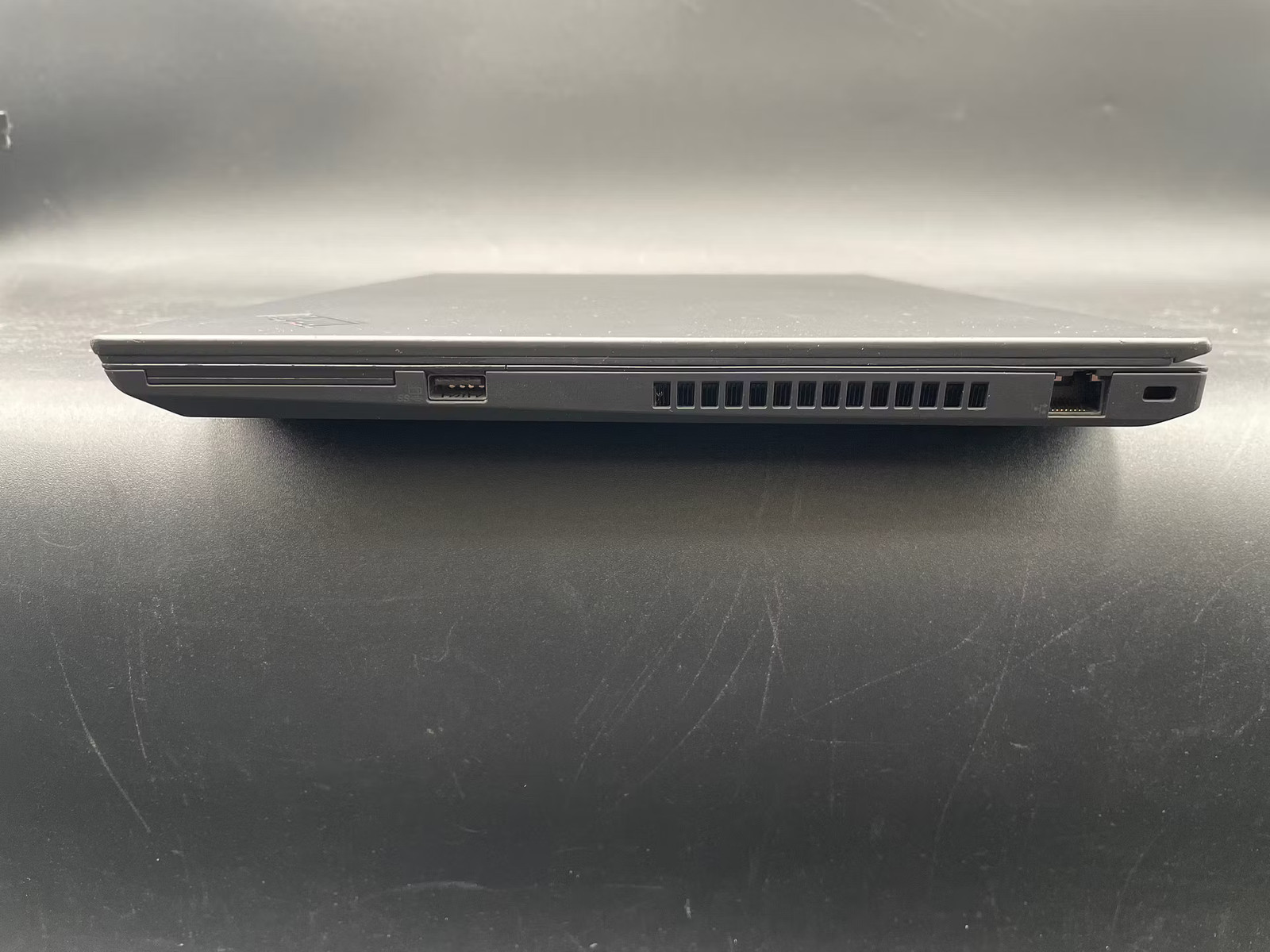 LENOVO ThinkPad T15 Gen 1 Used 15.5″ (i5-10310U-8GB-256GB NVMe)