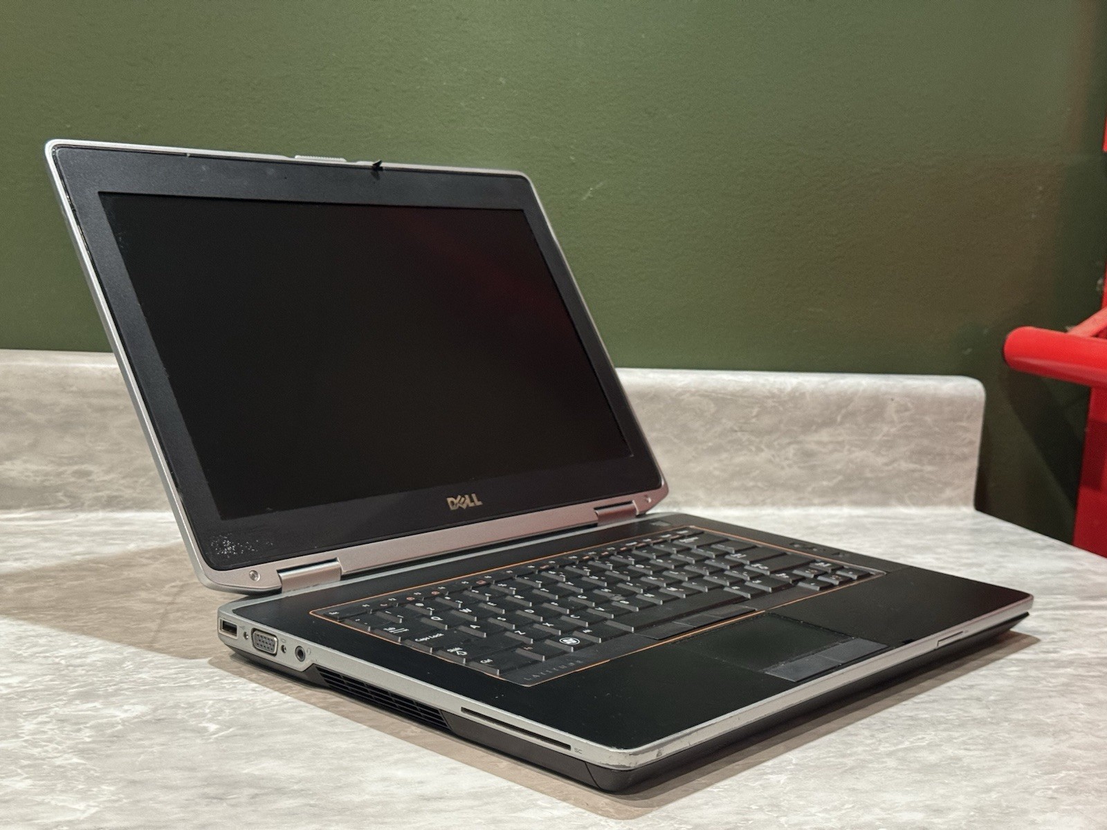 Dell Latitude E6420 Retro Gaming Laptop Nvidia GPU Intel i5 4gb RAM 250gb HDD XP