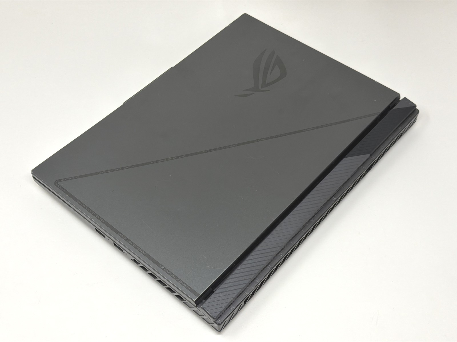 Asus ROG Strix G16 G614 13th Gen Core i9 2.2GHz 32GB RAM 1TB SSD 8GB 16in Used