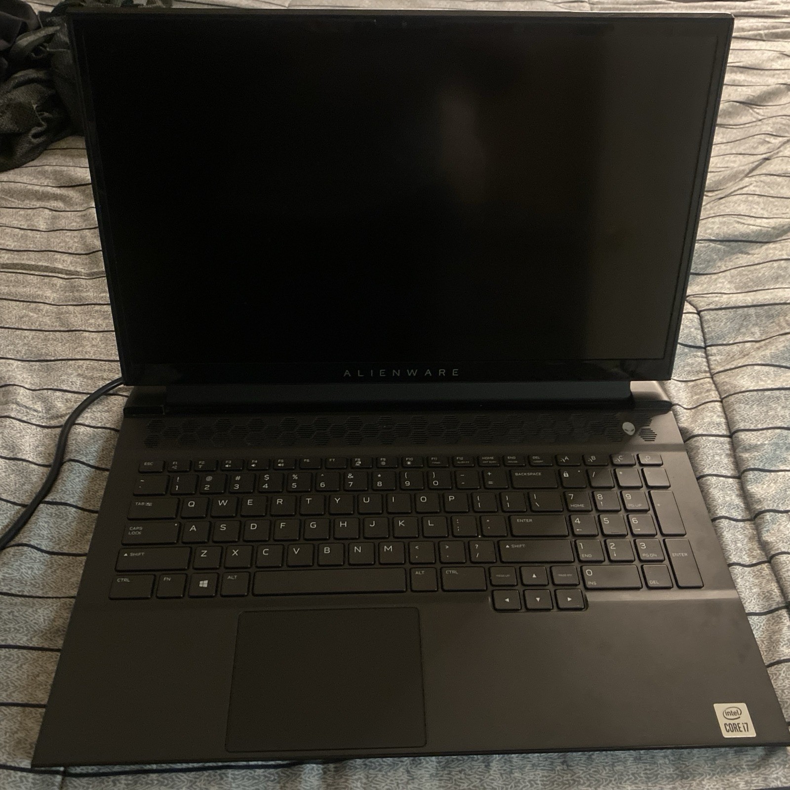 ALIENWARE m17 R3 17.3 ” GAMING – i7-10750H CPU 16GB RAM 1TB SSD RTX 2070 SUPER