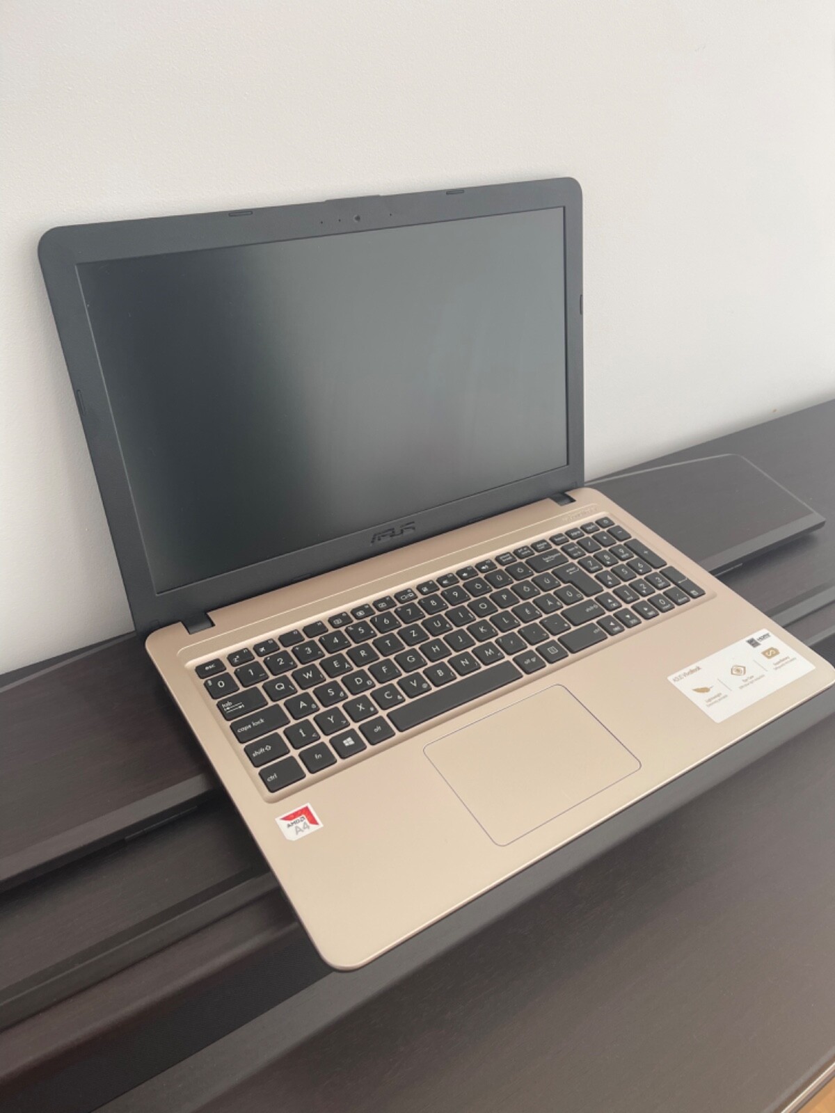 Asus X540BA laptop