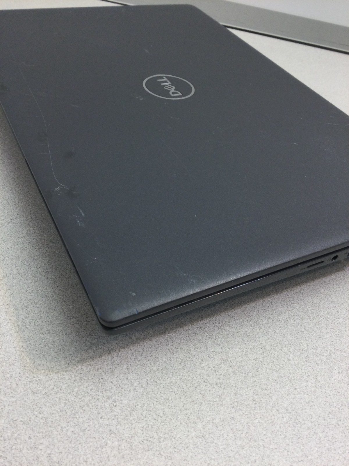 Dell Latitude 3510 15.6″intel core i5-10210U 1.60GHz 8GB RAM 128GB SSD W11P