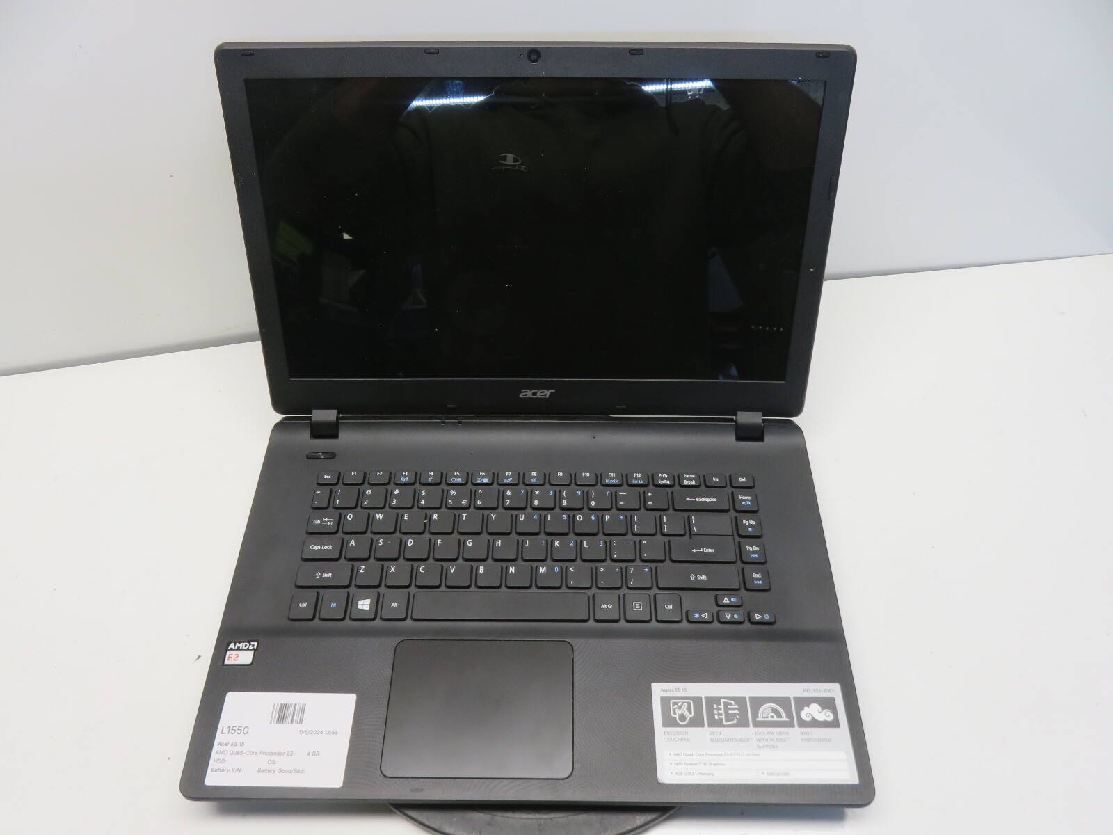 Acer ES 15 AMD Quad-Core Processor E2-6110 1.5GHz 4 GB NO HDD No Batt READ