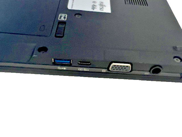 Fujitsu Lifebook U749 14″ FHD i7-8665U 4.80GHz 16GB 256GB SSD UHD 620 FP WIN 11