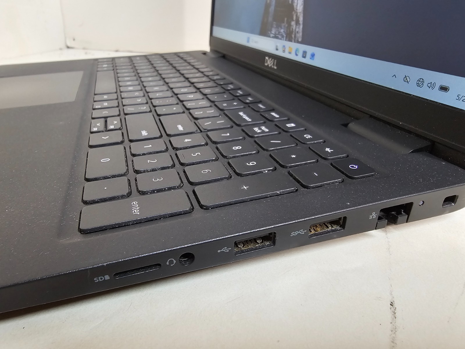Dell Latitude 3520 Laptop – 2.4 GHz i5-1135G7 8GB 256GB SSD Webcam 15.6″ – SP1