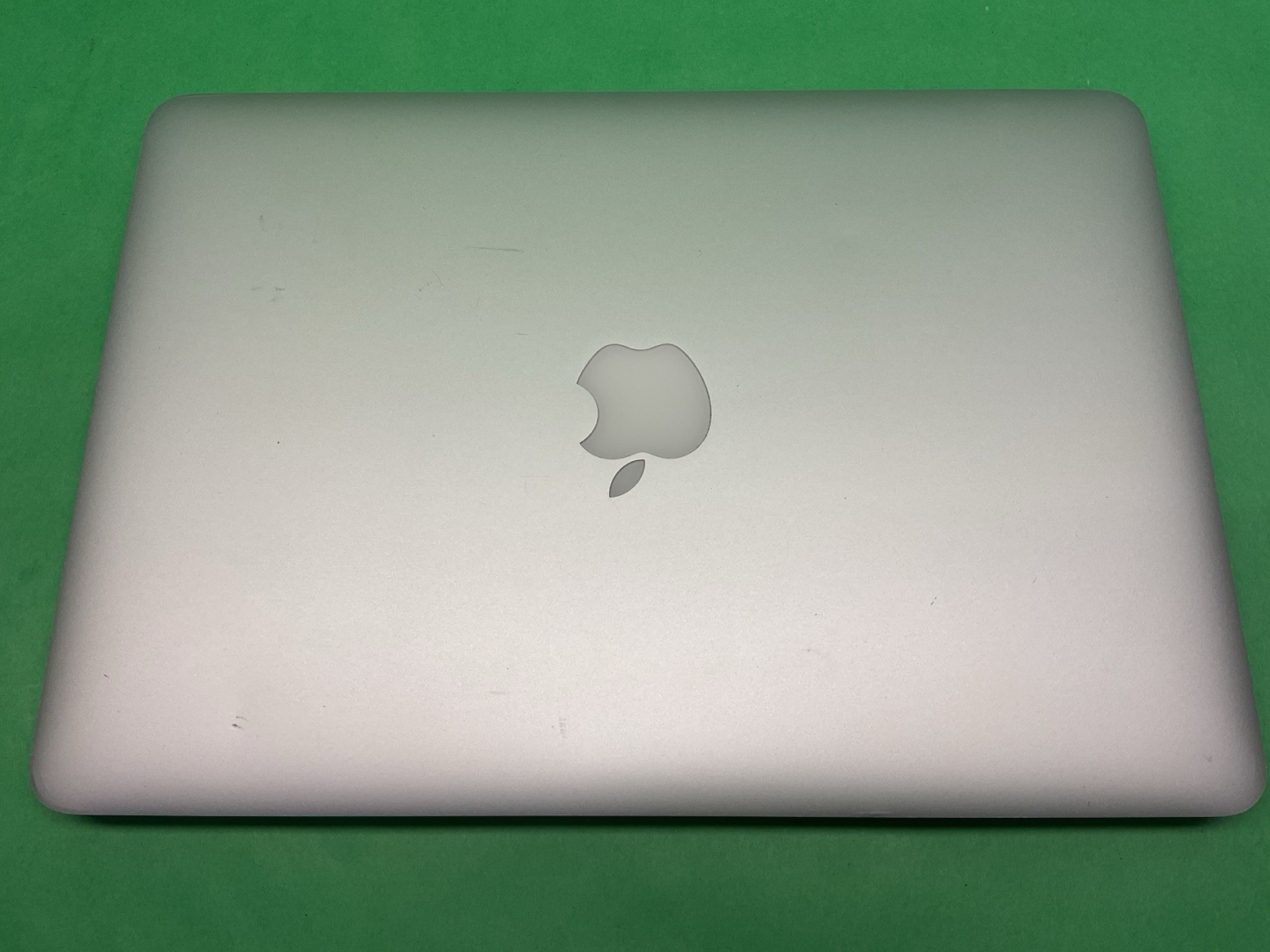 Apple 2013 MacBook Pro A1502 – 13” Laptop – POWERS ON – UNTESTED