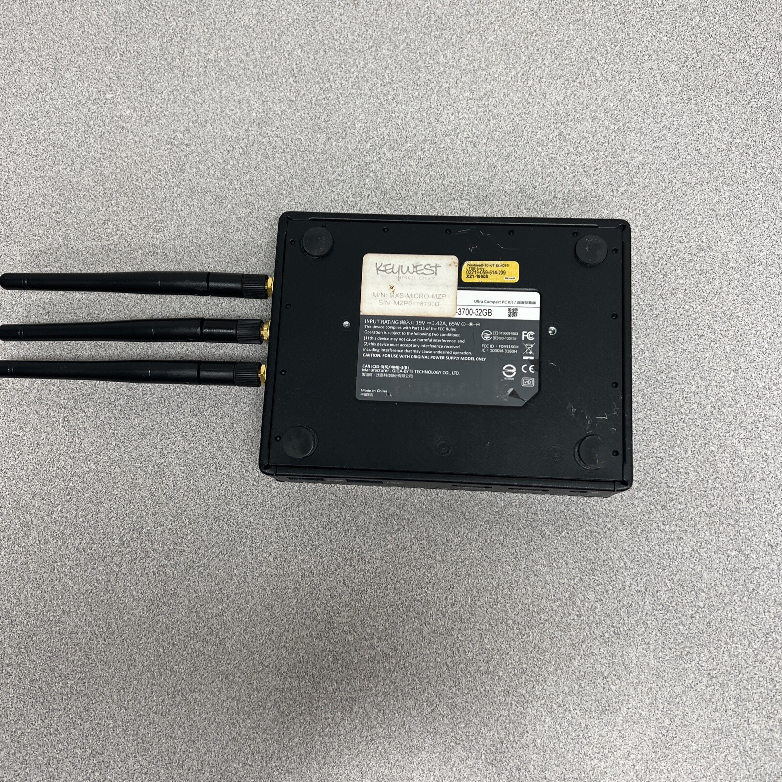Gigabyte EL-20-3050-32GB, SFF Ultra Compact PC, Celeron N3060 with Antennas