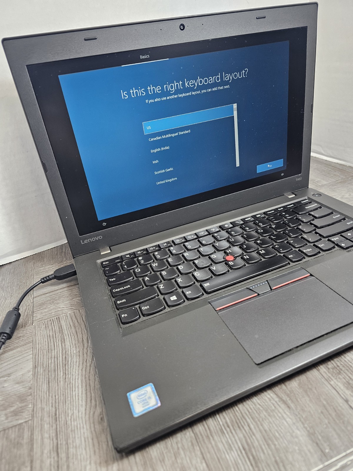 Lenovo ThinkPad T460 14 Inch ( 256GB SSD, Intel Core i5 6th Gen., 2.40GHz, 8GB )