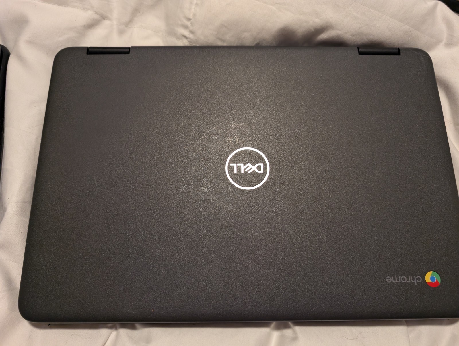 Dell 3310 2 In 1 Chromebook with TOUCHSCREEN