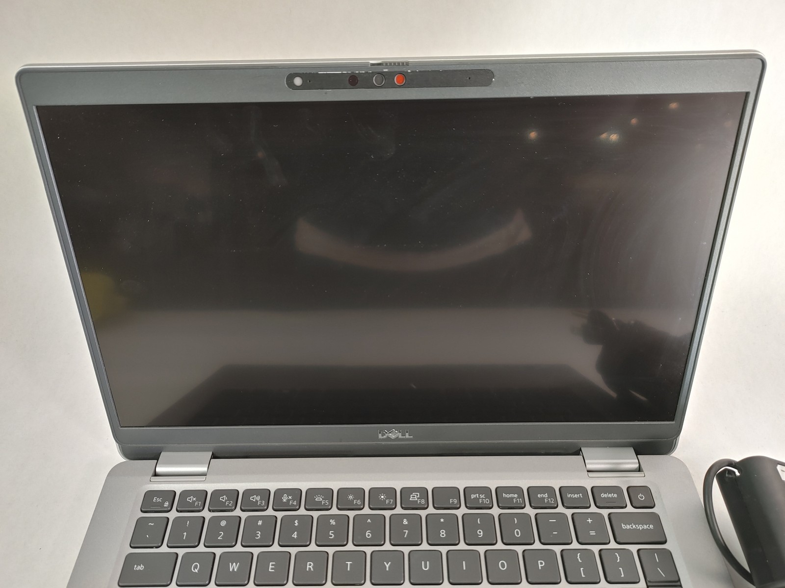 Dell Latitude 5330 Core i7-1265U 1.80 GHz 16 GB DDR4 256 GB NVMe Windows 11 Pro