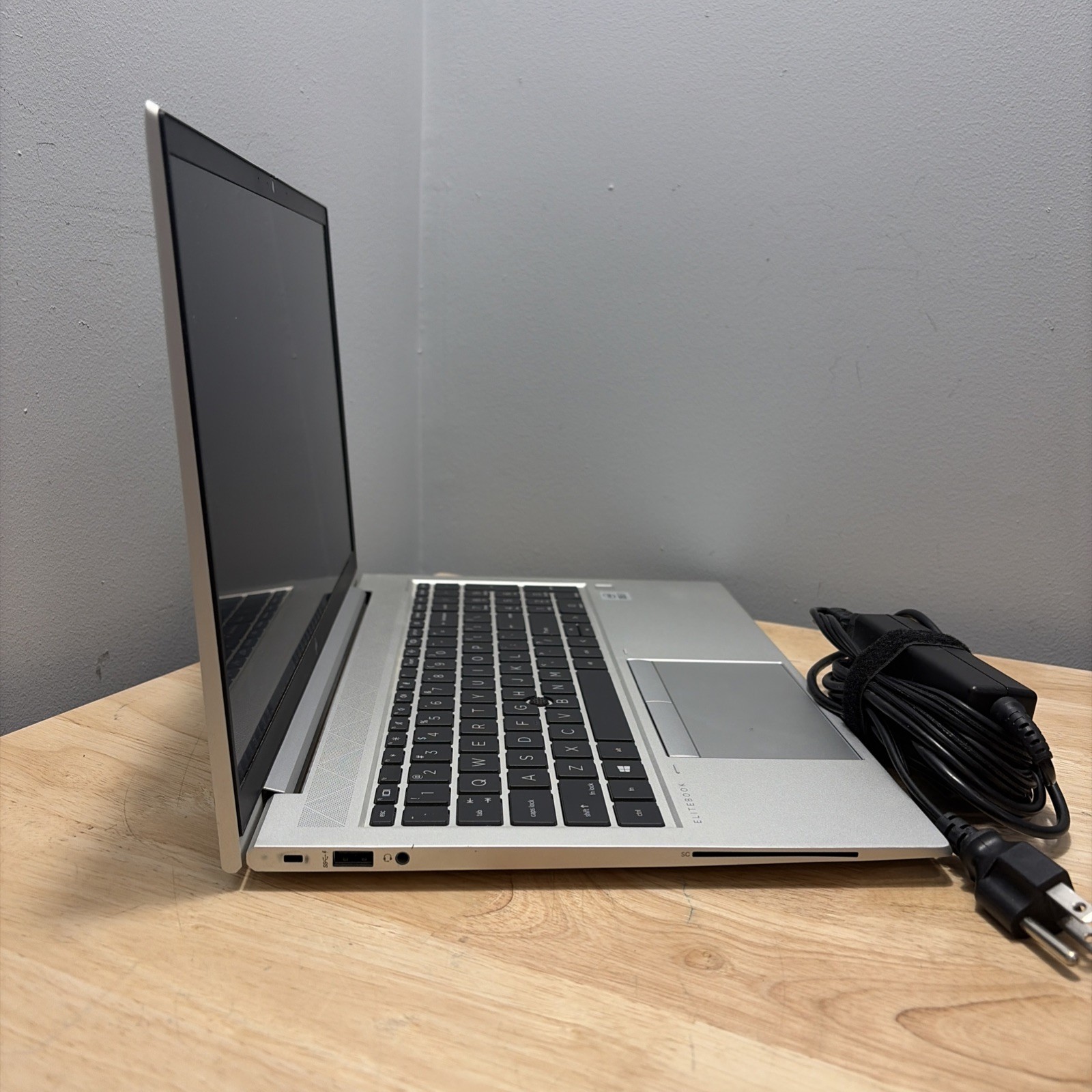 HP EliteBook 850 G7 CORE I7-10610U 1.8GHZ 32GB 256GB SSD WCAM WIFI W11 & CORD