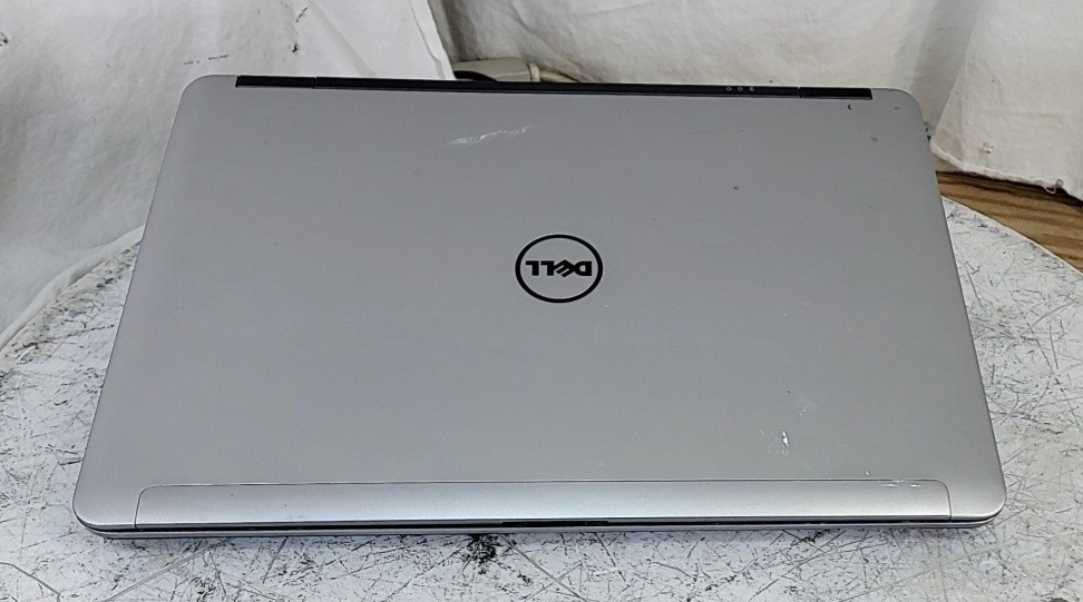 DELL LATITUDE E6540 Laptop Intel Core I5-4300M 8GB 320GB SEE NOTES