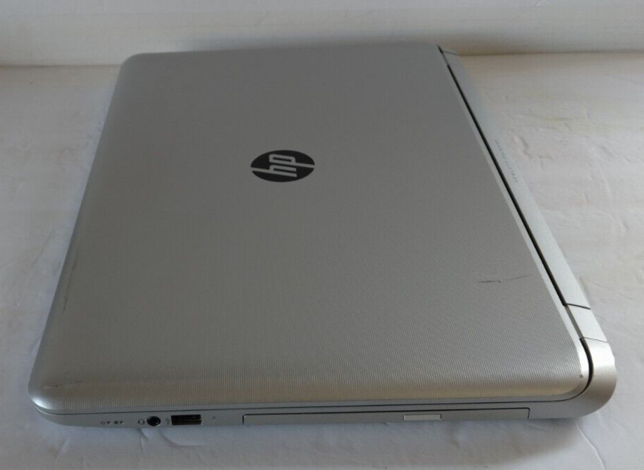HP PAVILION 17″ AMD A8-6410 APU 2.00GHz 6GB 1 TB WIN 10 HOME