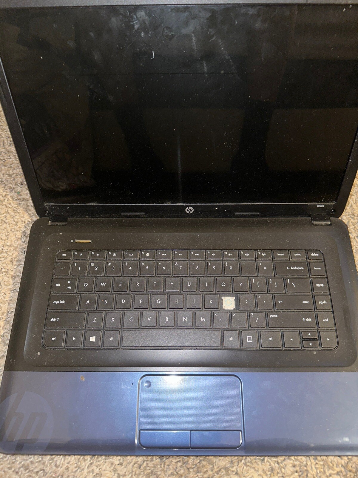 HP 2000-2b19WM Laptop 15″ AMD E-300 Blue Windows 8 For Parts Untested No Cord