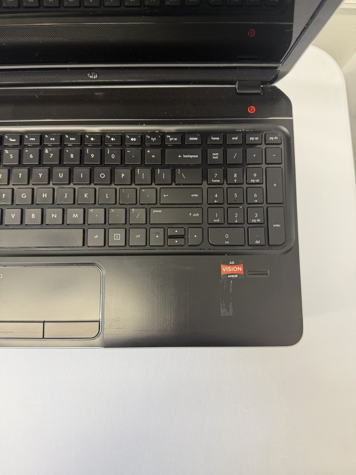 HP Envy dv6 Laptop – Screen Leaking Light – AMD A6-4400M – Read Des