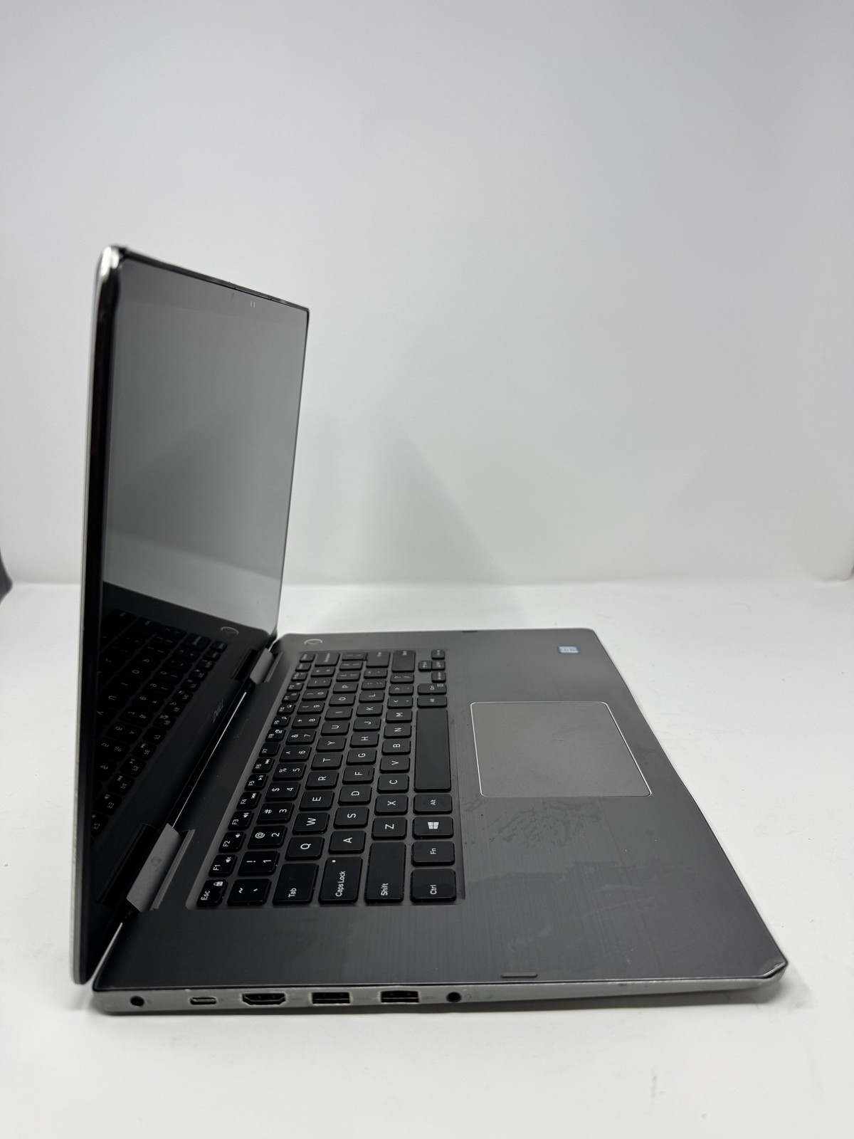 Dell Inspiron 7573 i7-8550U 12GB 2.048TB HDD Intel UHD Graphics 620 Grade B